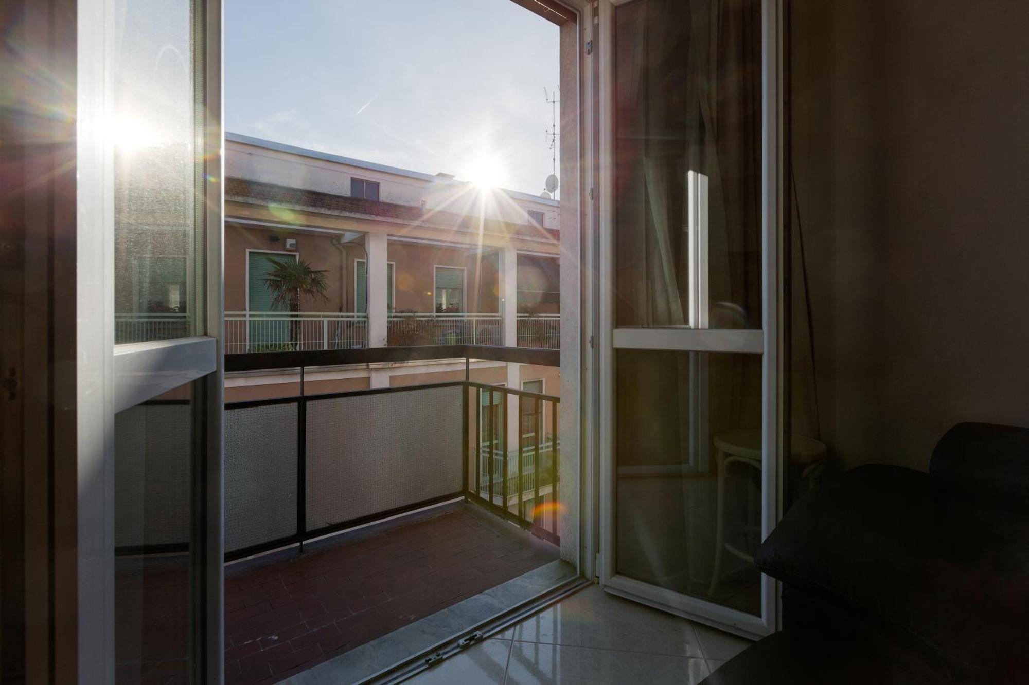 Niguarda Bright Apartment W/ Balcony ميلان المظهر الخارجي الصورة
